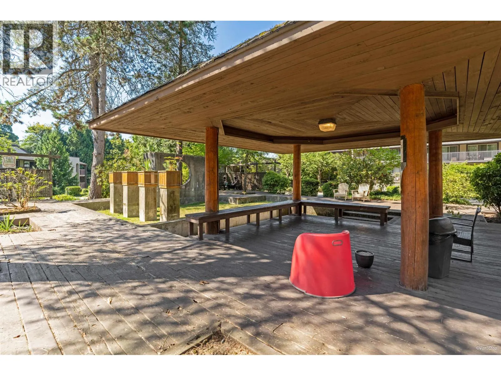 403 9867 MANCHESTER DRIVE