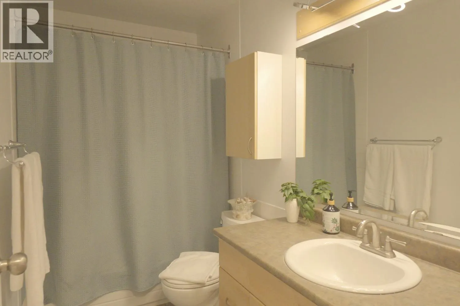 573 CARLSEN PLACE