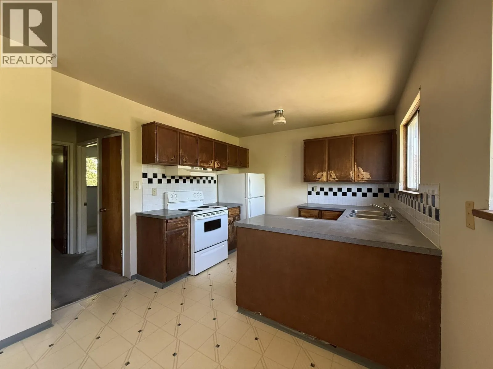 6200 TASEKO CRESCENT