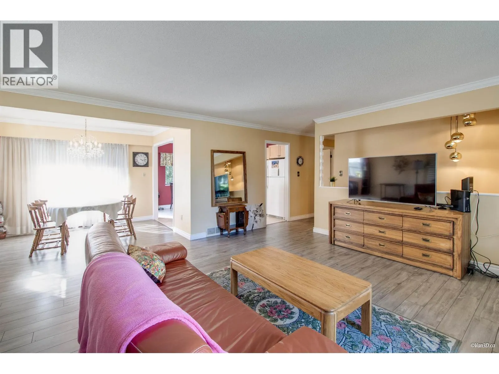 3497 HASTINGS STREET