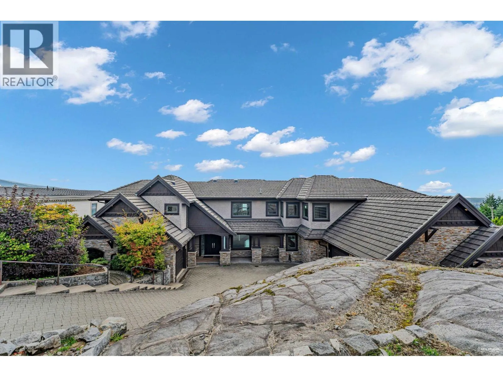 1026 EYREMOUNT DRIVE