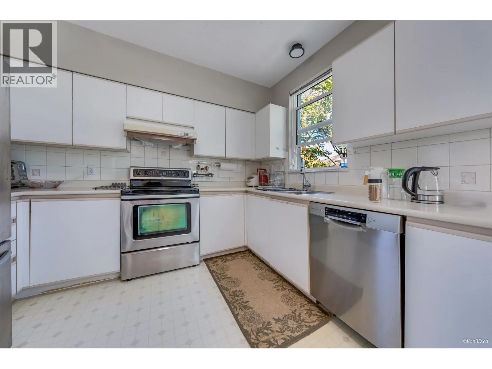 23 12331 MCNEELY DRIVE