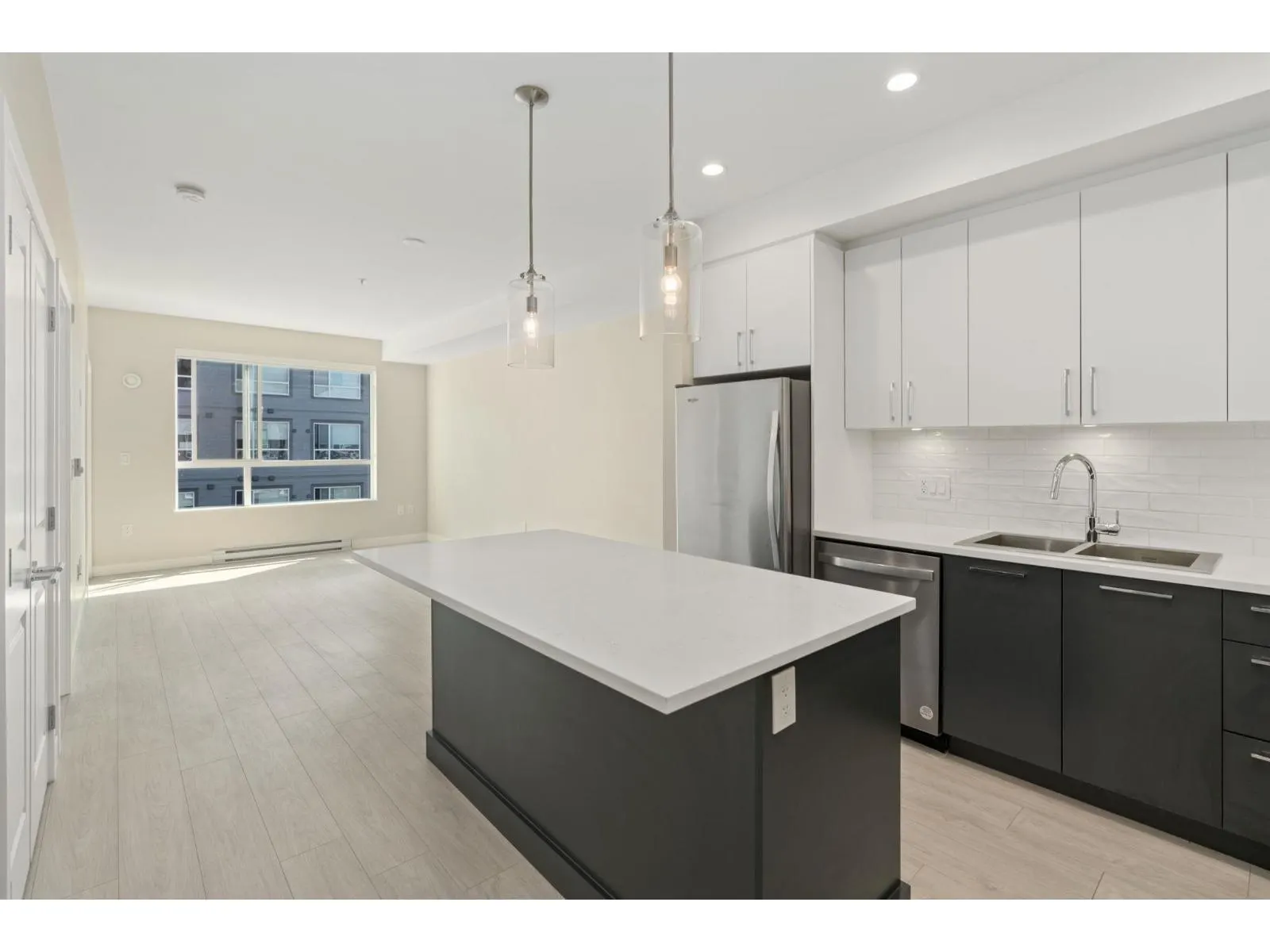 B523 20834 80 AVENUE