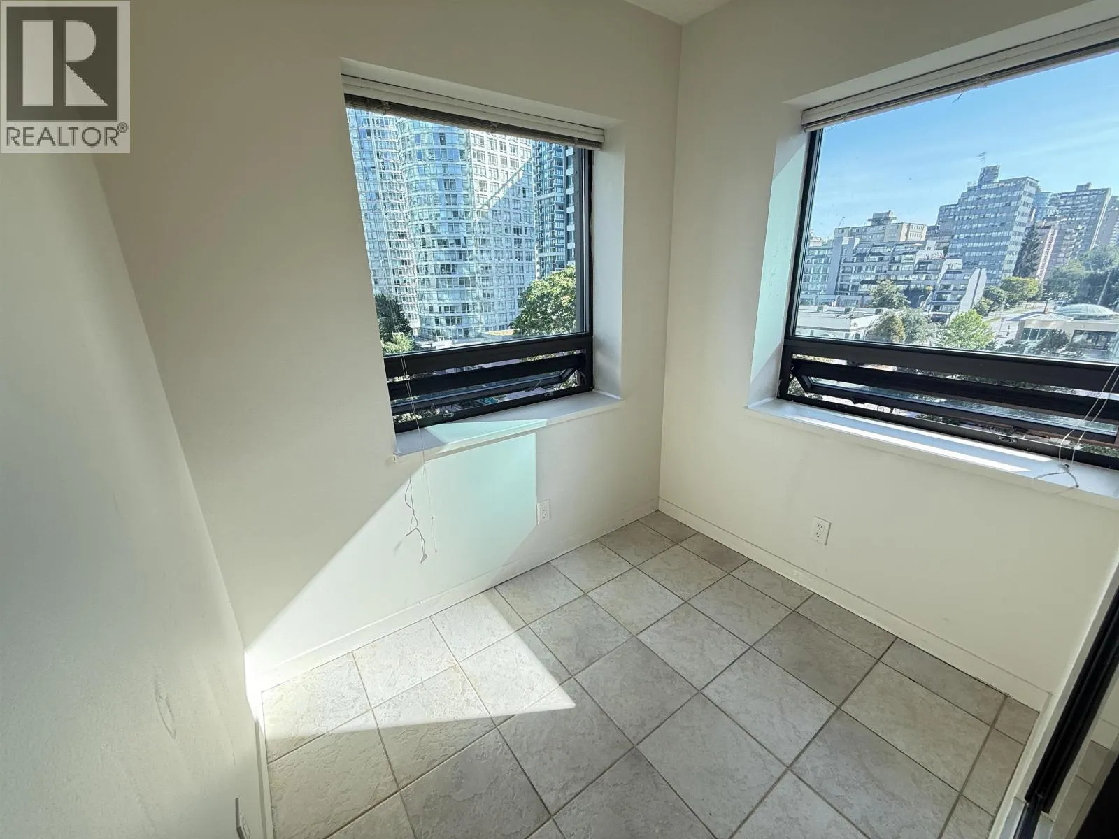 1010 1331 ALBERNI STREET