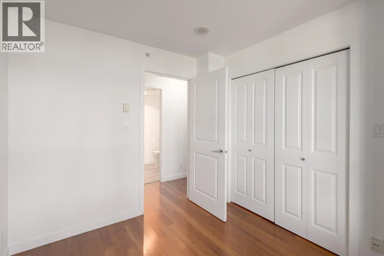 604 2138 MADISON AVENUE