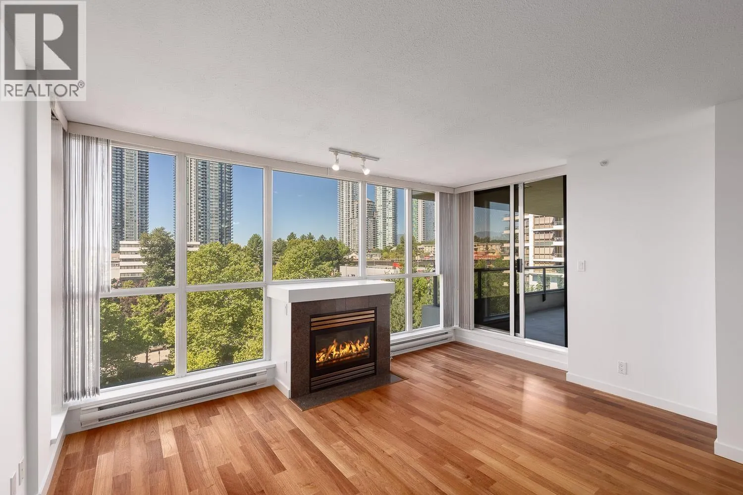 604 2138 MADISON AVENUE