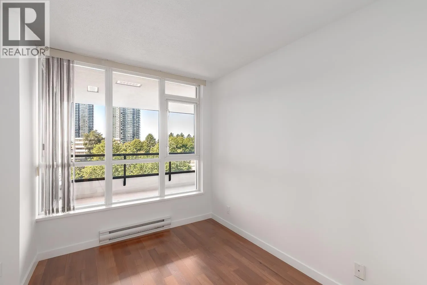 604 2138 MADISON AVENUE