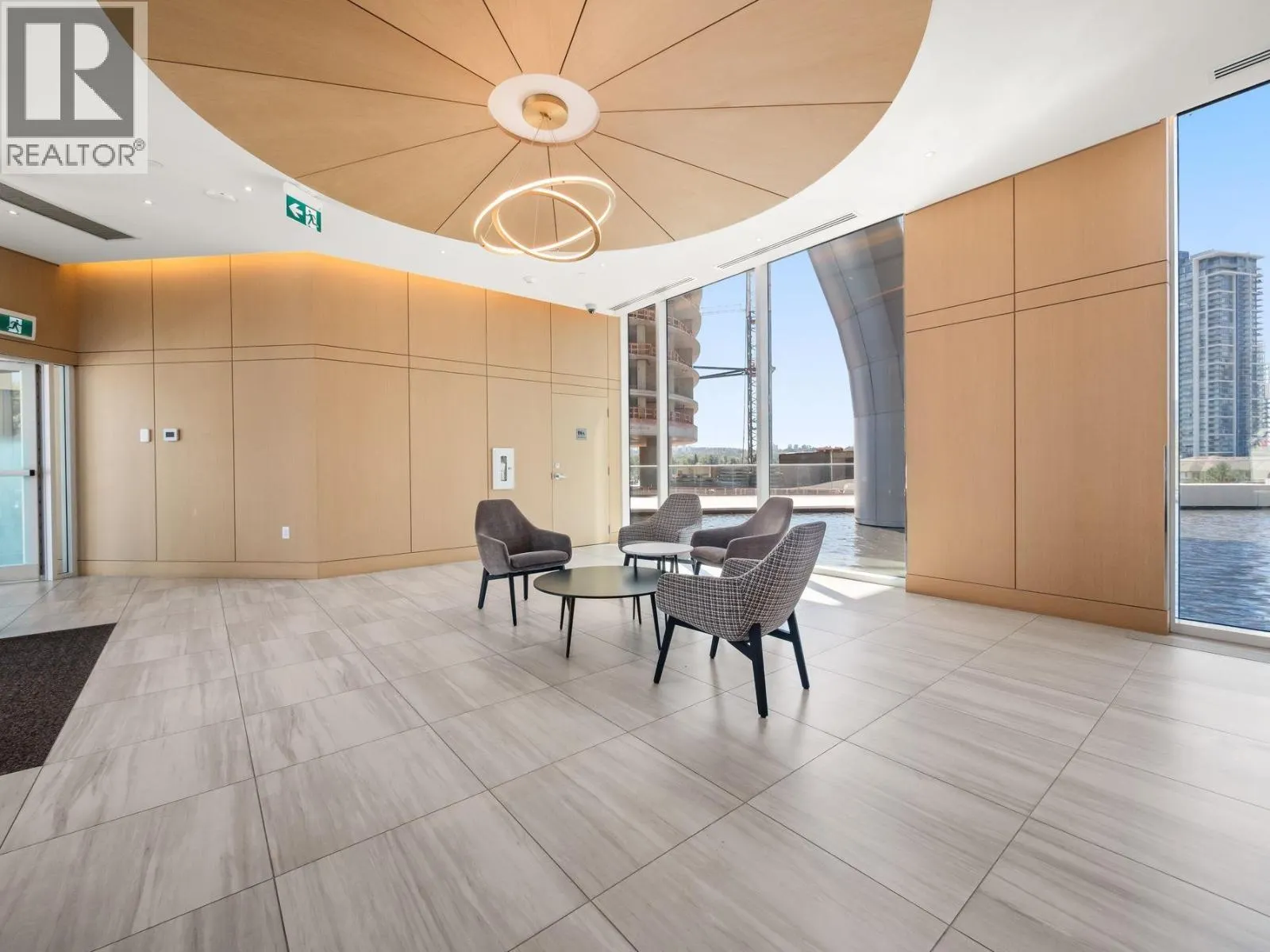 5306 4880 LOUGHEED HIGHWAY