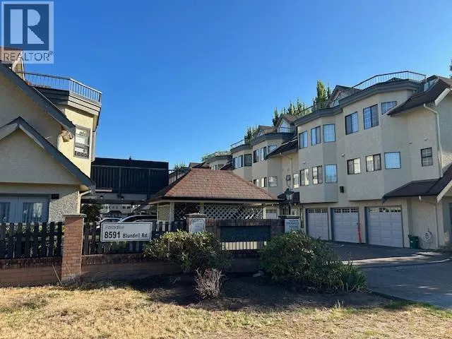 5 8591 BLUNDELL ROAD