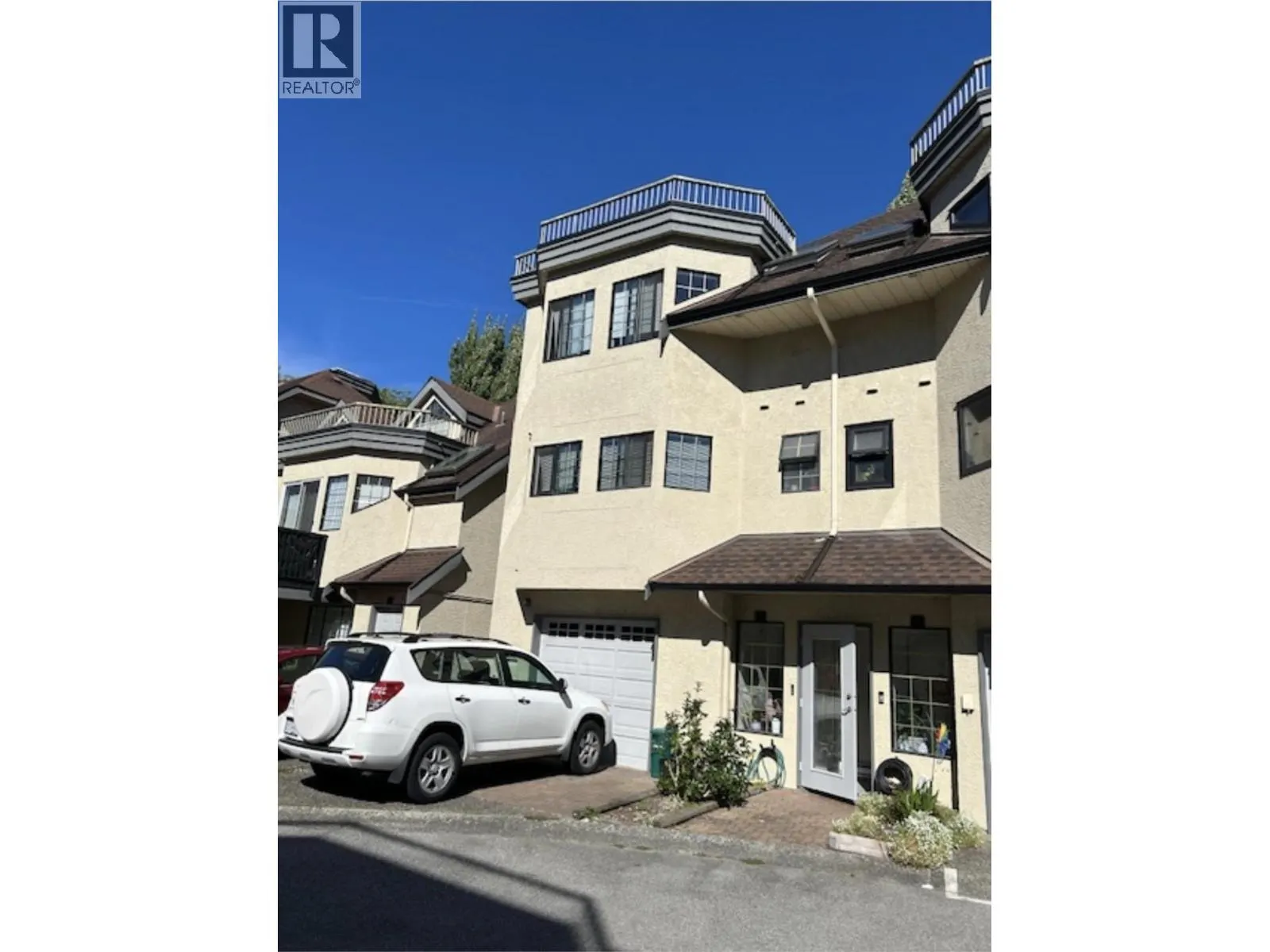 5 8591 BLUNDELL ROAD