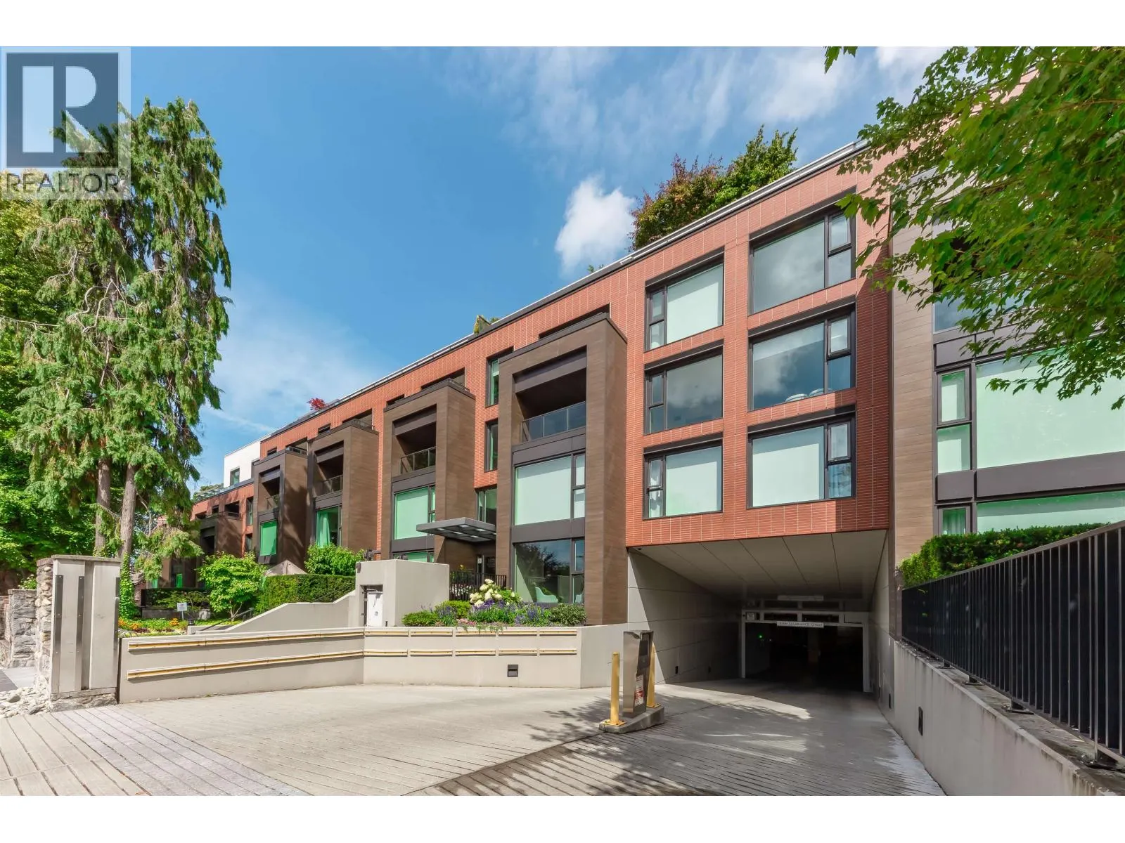 201 1561 W 57TH AVENUE