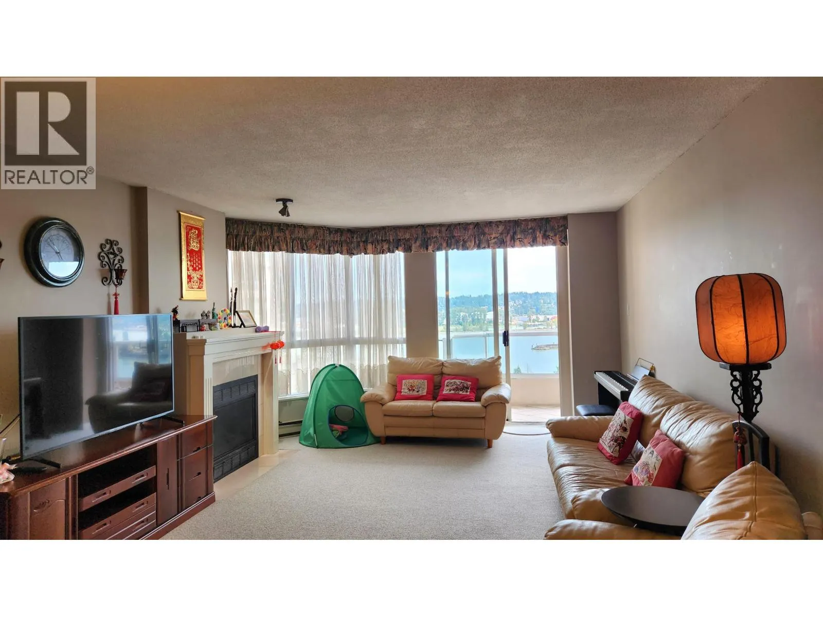 1505 1235 QUAYSIDE DRIVE