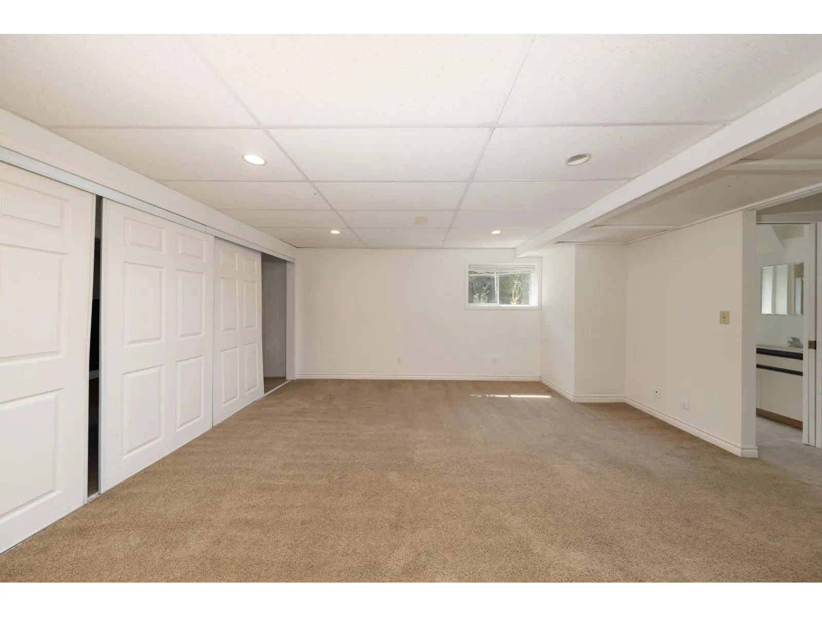 2138 ESSEX DRIVE