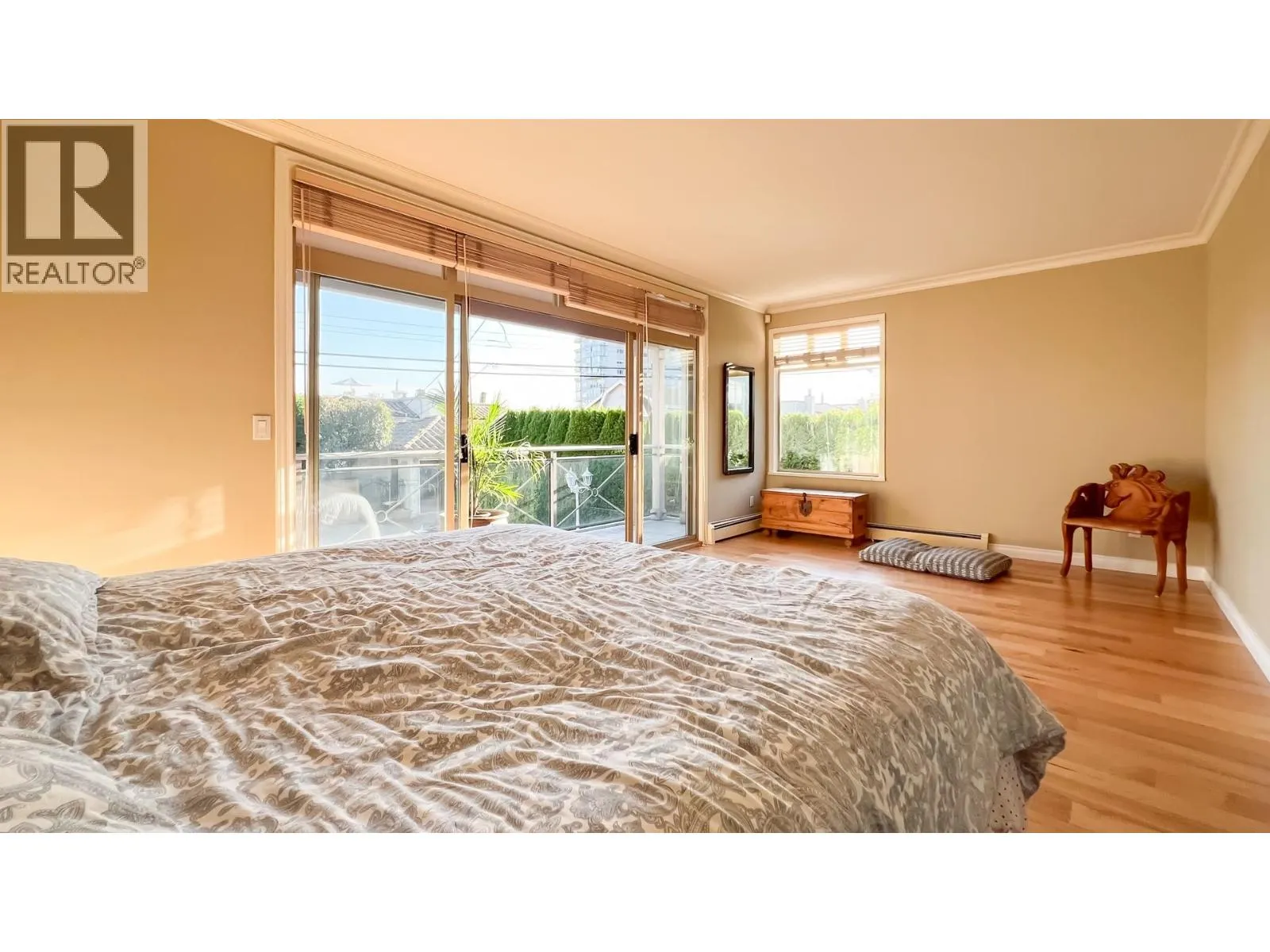 2352 MARINE DRIVE