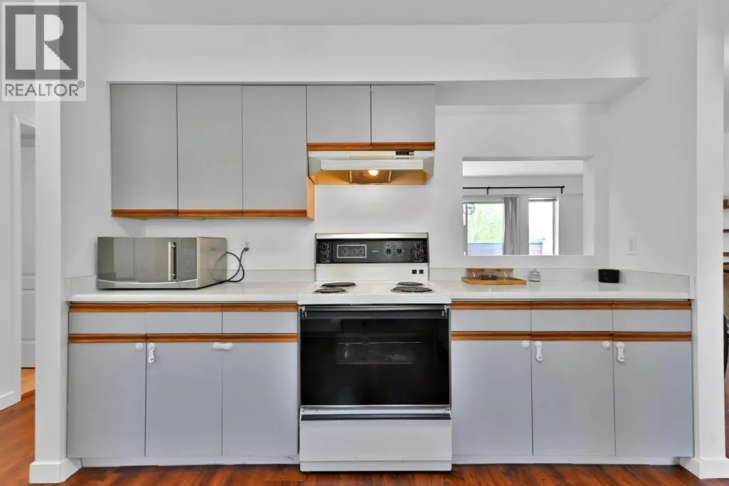 213 22661 LOUGHEED HIGHWAY