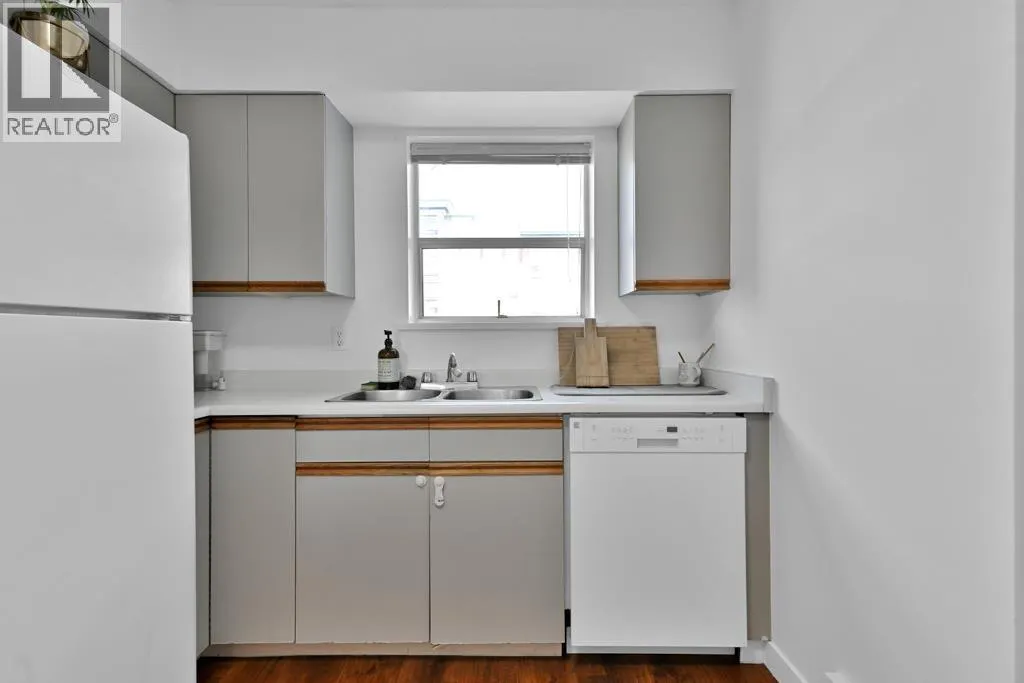 213 22661 LOUGHEED HIGHWAY