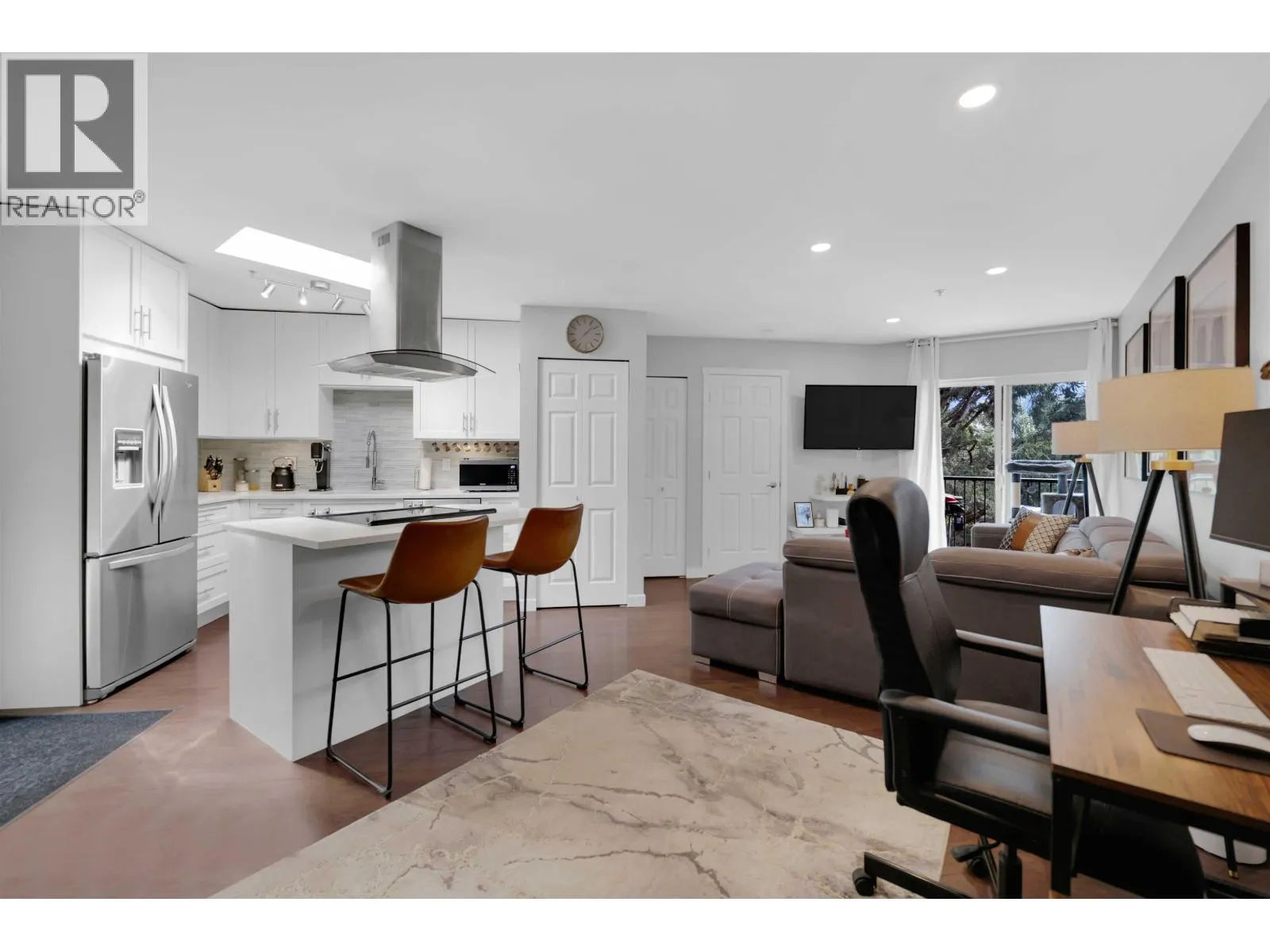 B309 40120 WILLOW CRESCENT