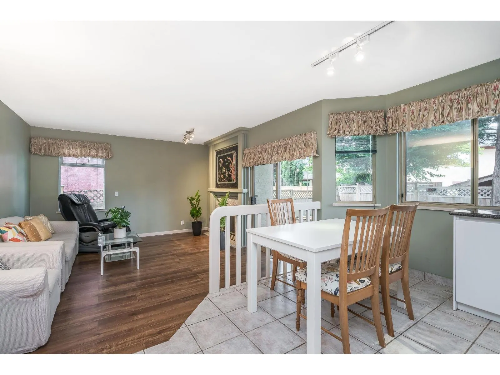 10862 160 STREET