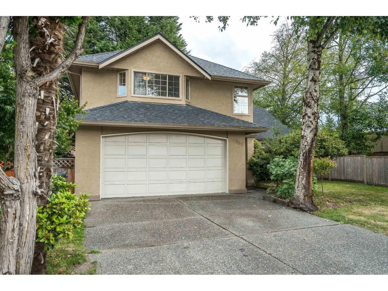 10862 160 STREET
