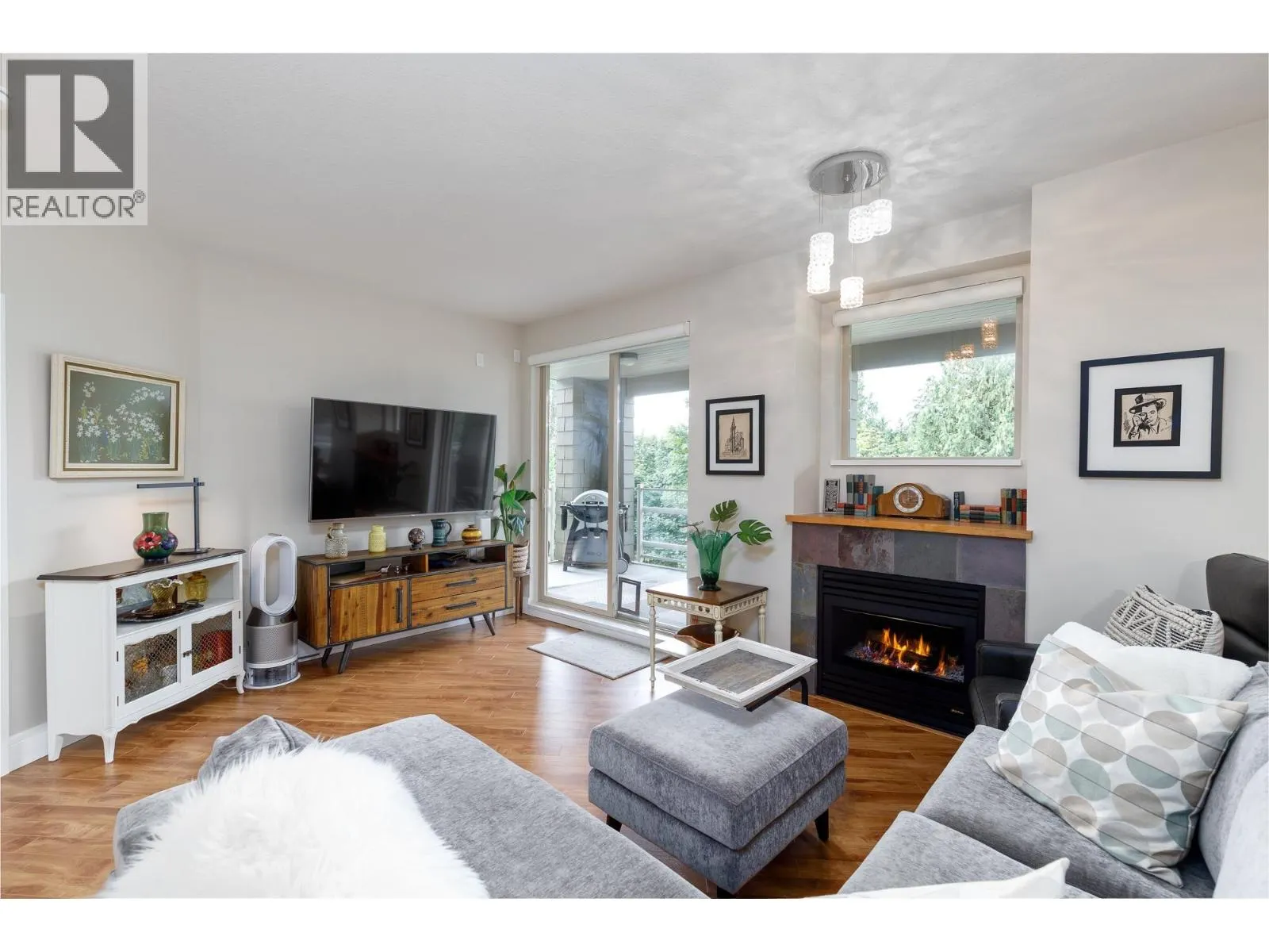 301 560 RAVEN WOODS DRIVE