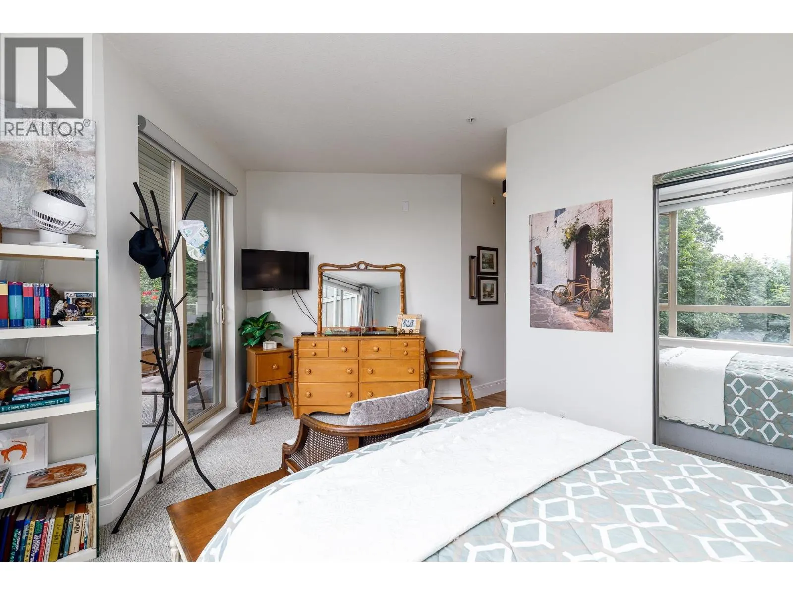 301 560 RAVEN WOODS DRIVE