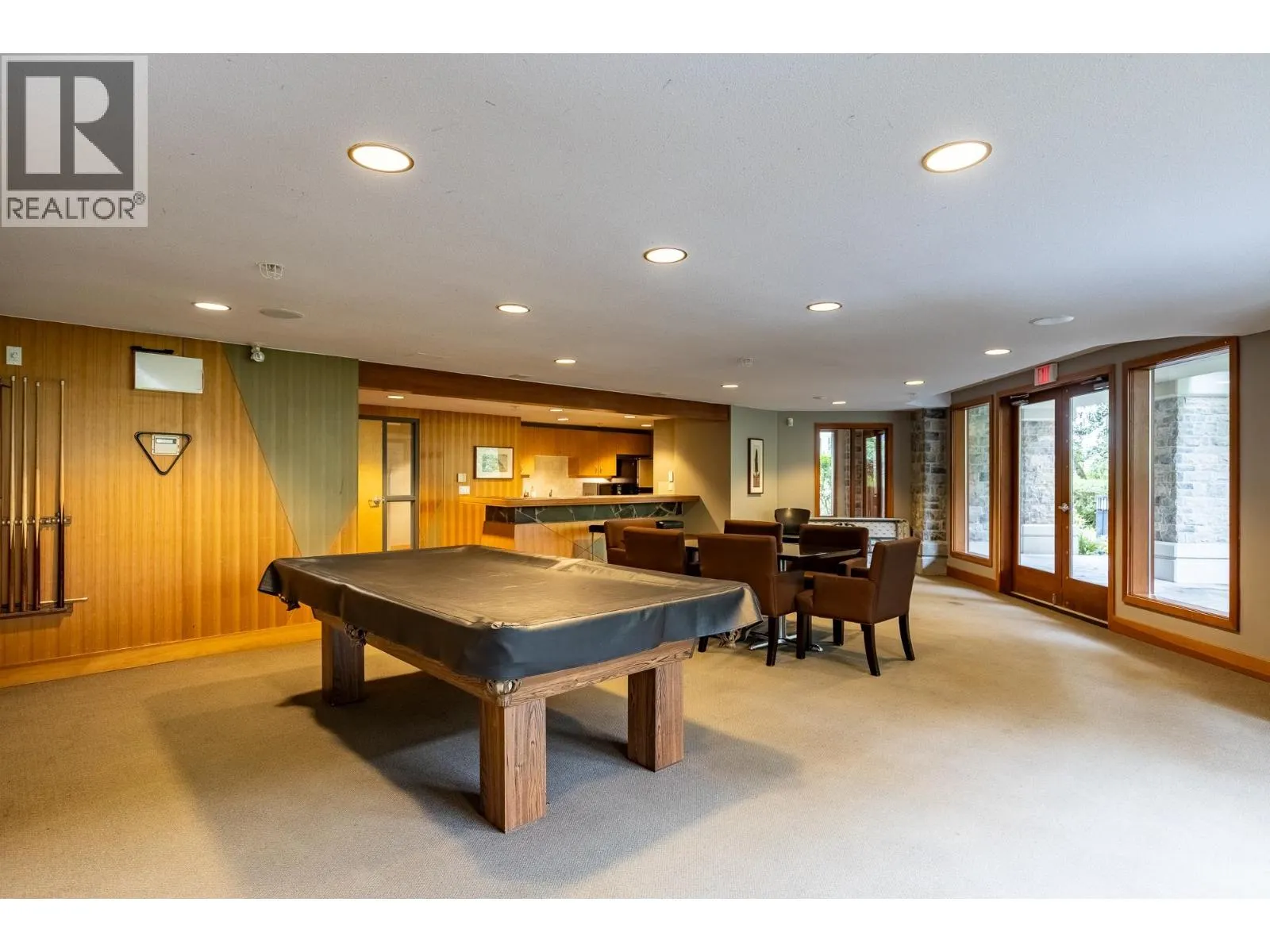301 560 RAVEN WOODS DRIVE