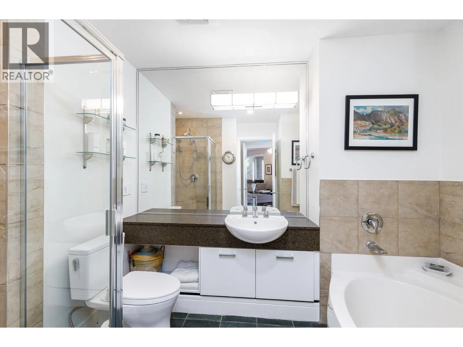 301 560 RAVEN WOODS DRIVE