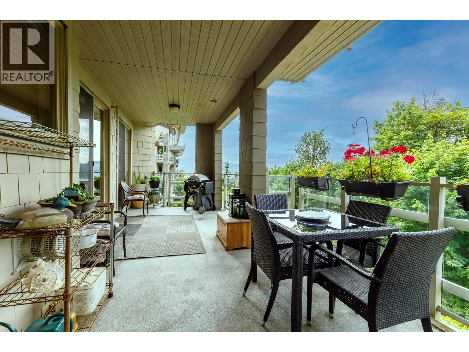 301 560 RAVEN WOODS DRIVE