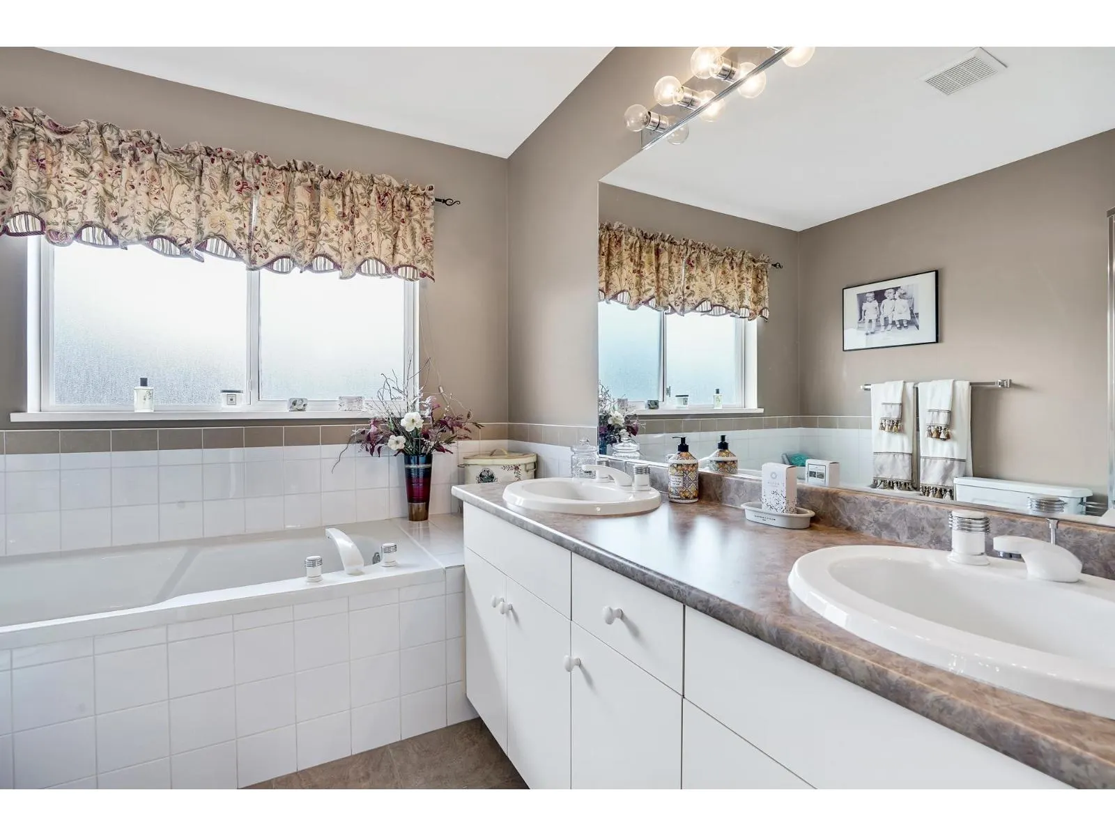 29 31406 UPPER MACLURE ROAD