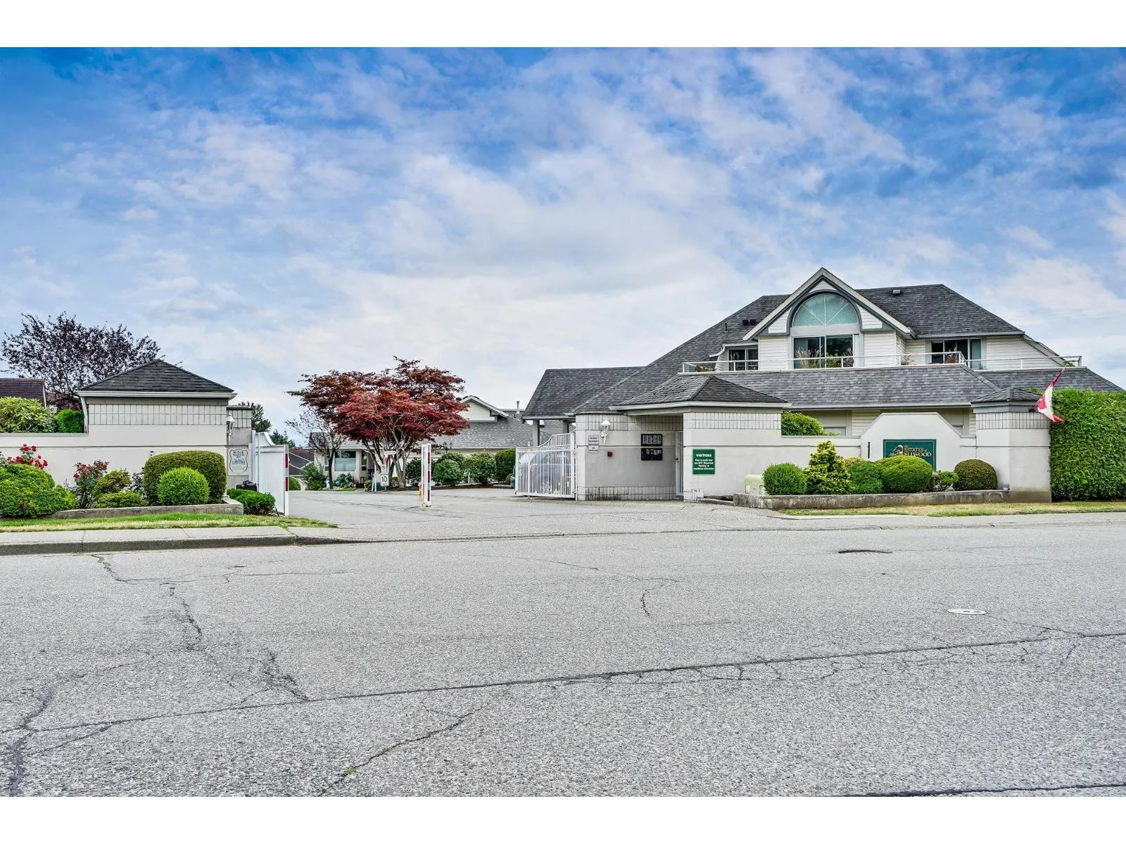 29 31406 UPPER MACLURE ROAD