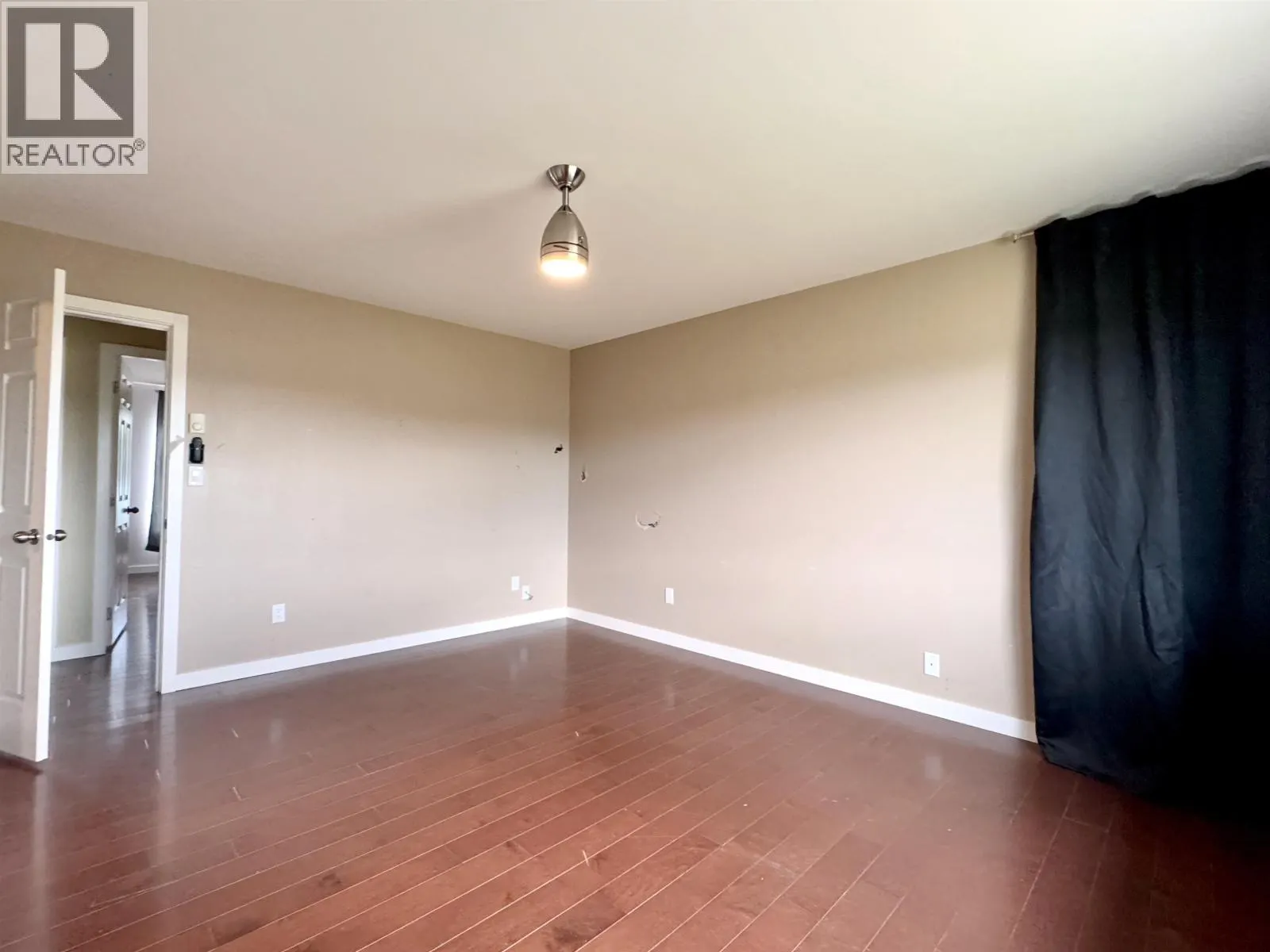 5553 PARK DRIVE