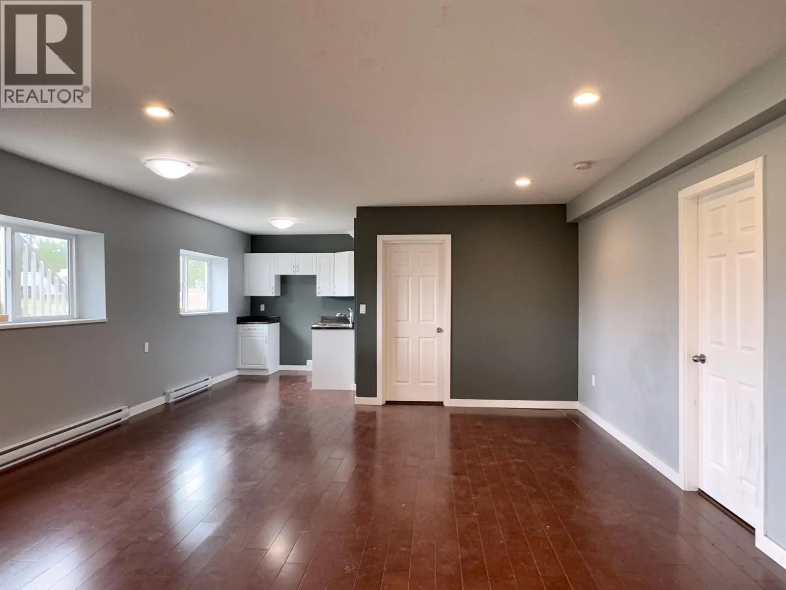 5553 PARK DRIVE