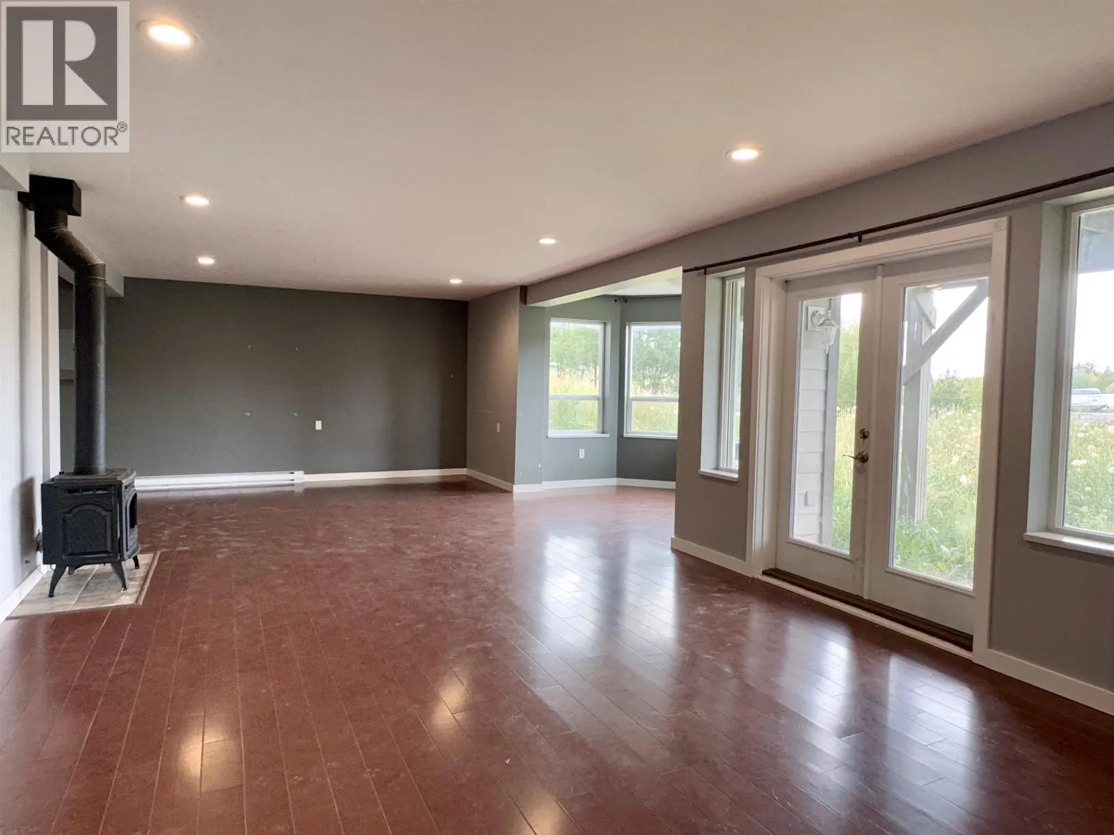 5553 PARK DRIVE