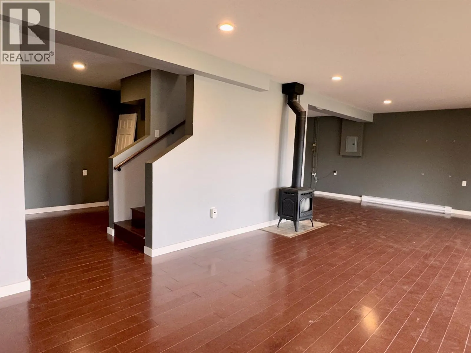 5553 PARK DRIVE