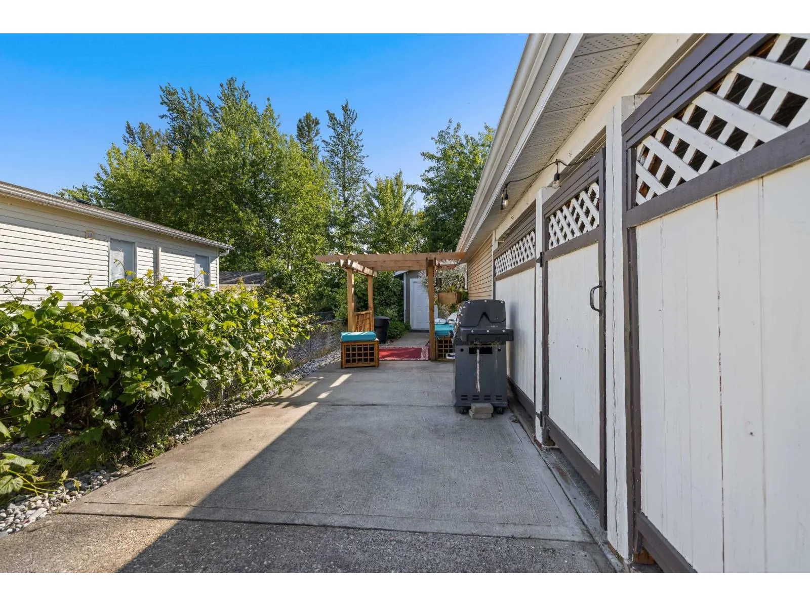 180 9055 ASHWELL ROAD|Chilliwack Proper West
