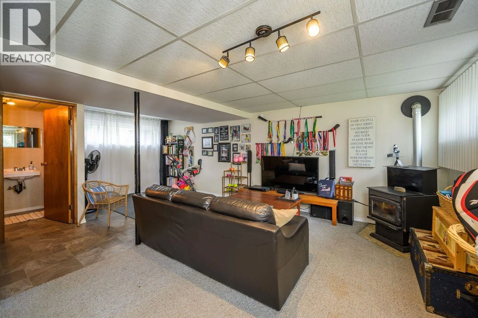 5905 RIDEAU DRIVE