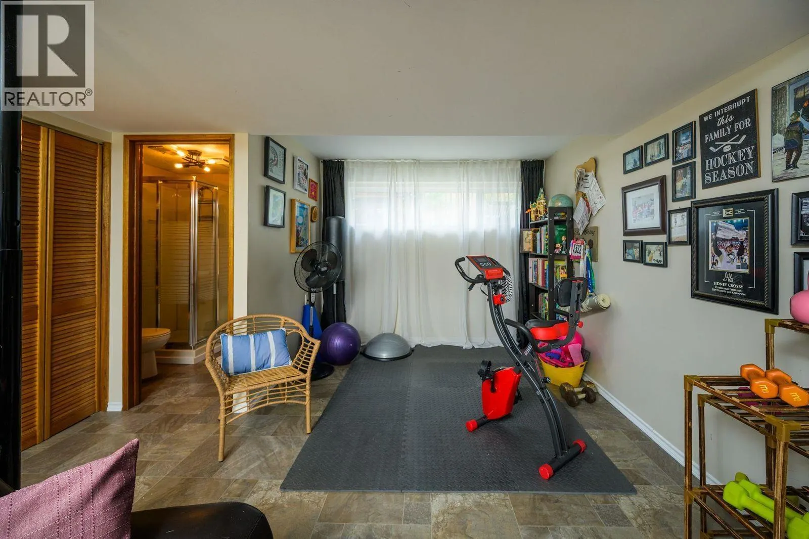 5905 RIDEAU DRIVE