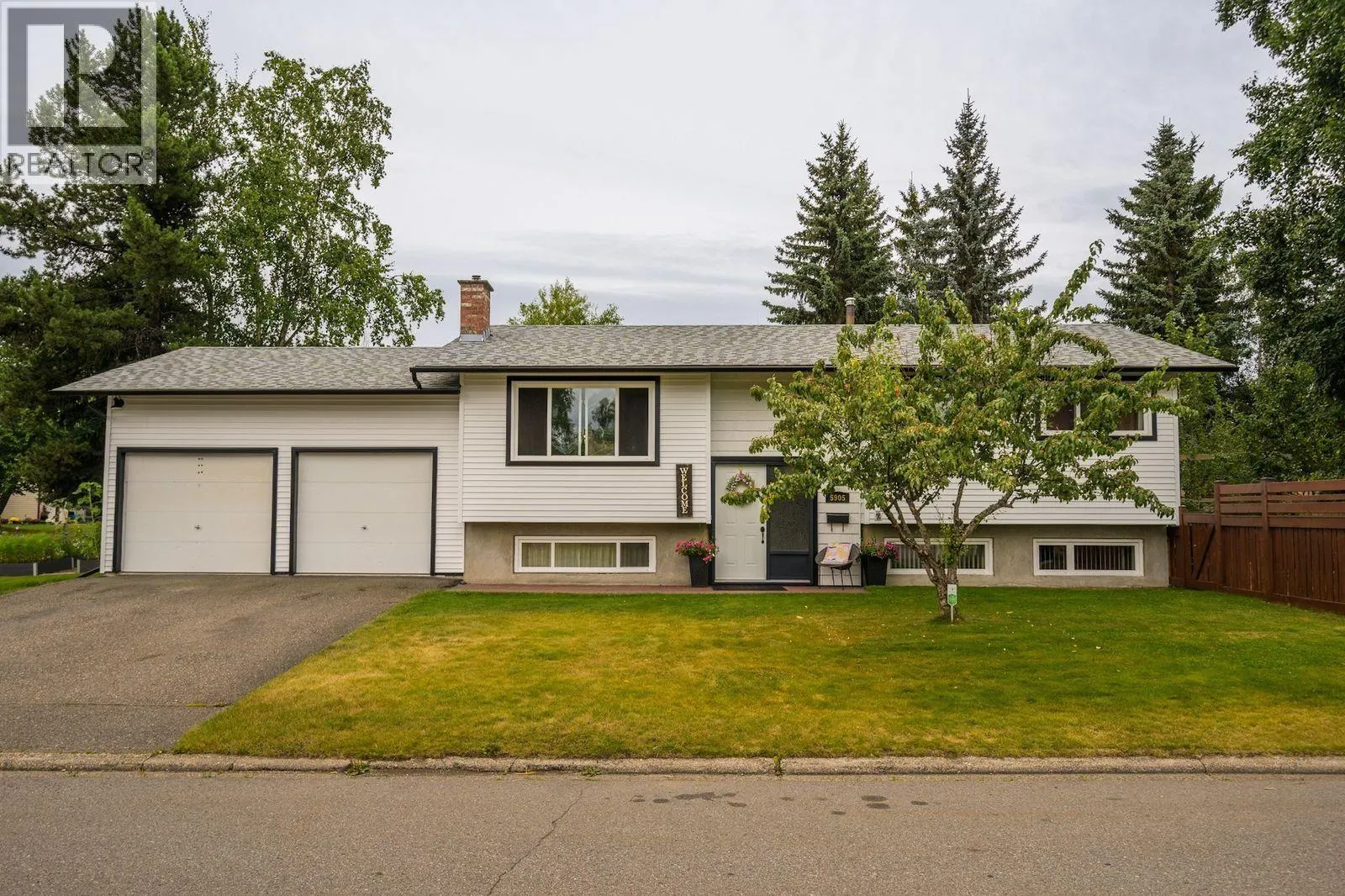 5905 RIDEAU DRIVE