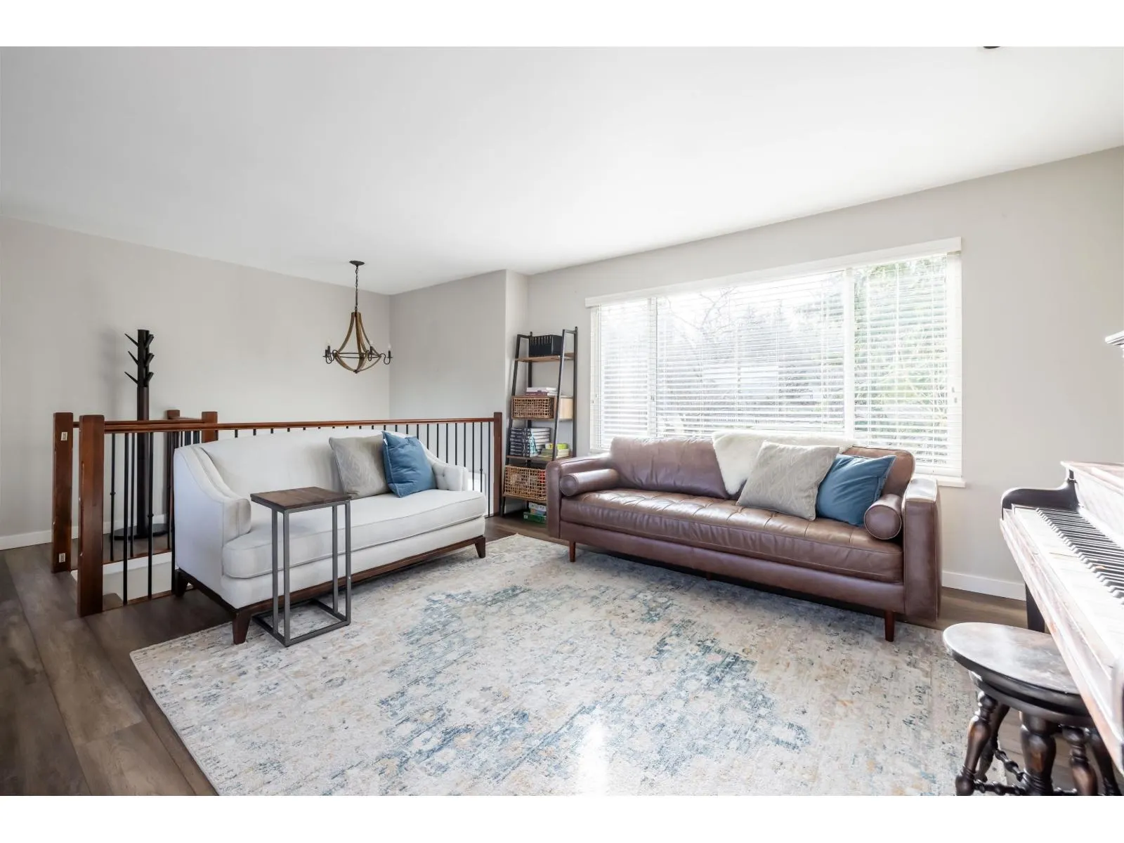 20737 GRADE CRESCENT