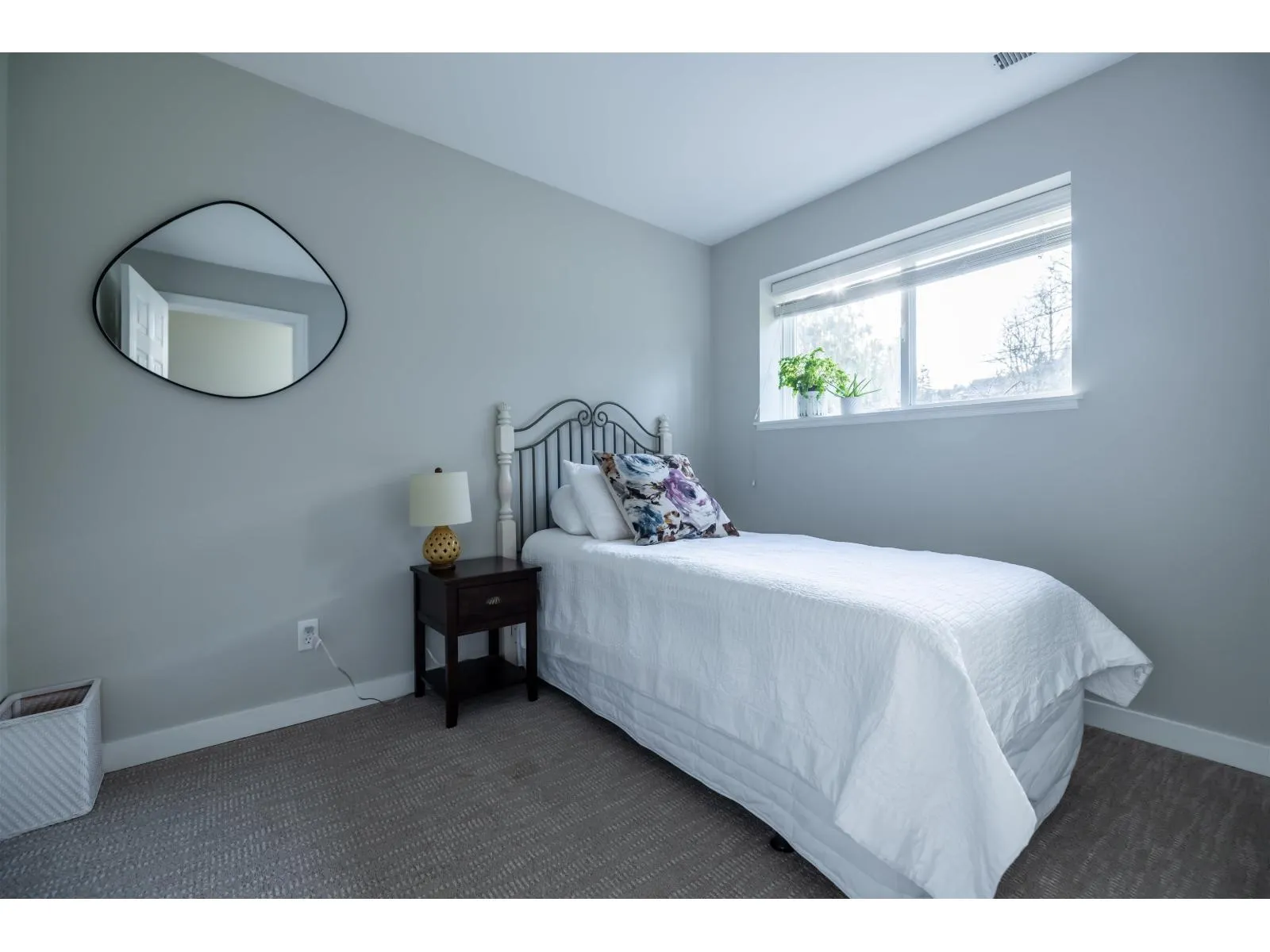 20737 GRADE CRESCENT