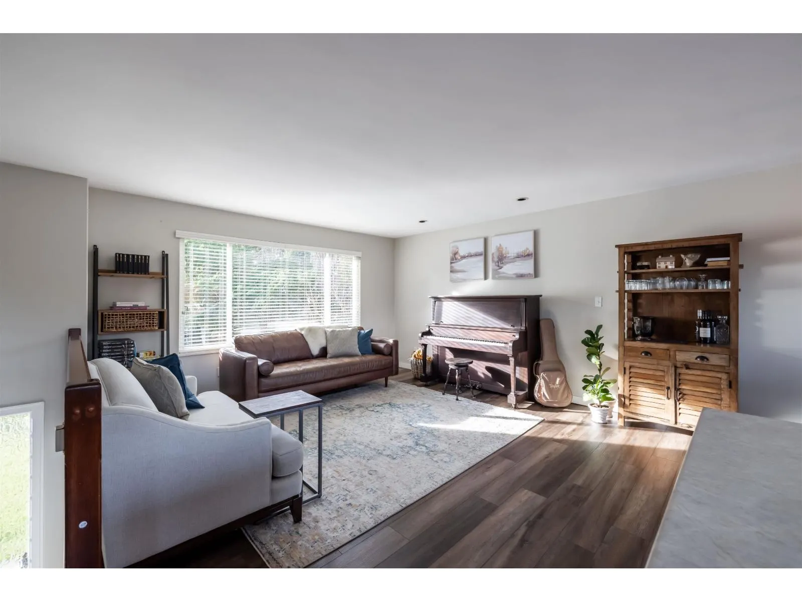 20737 GRADE CRESCENT