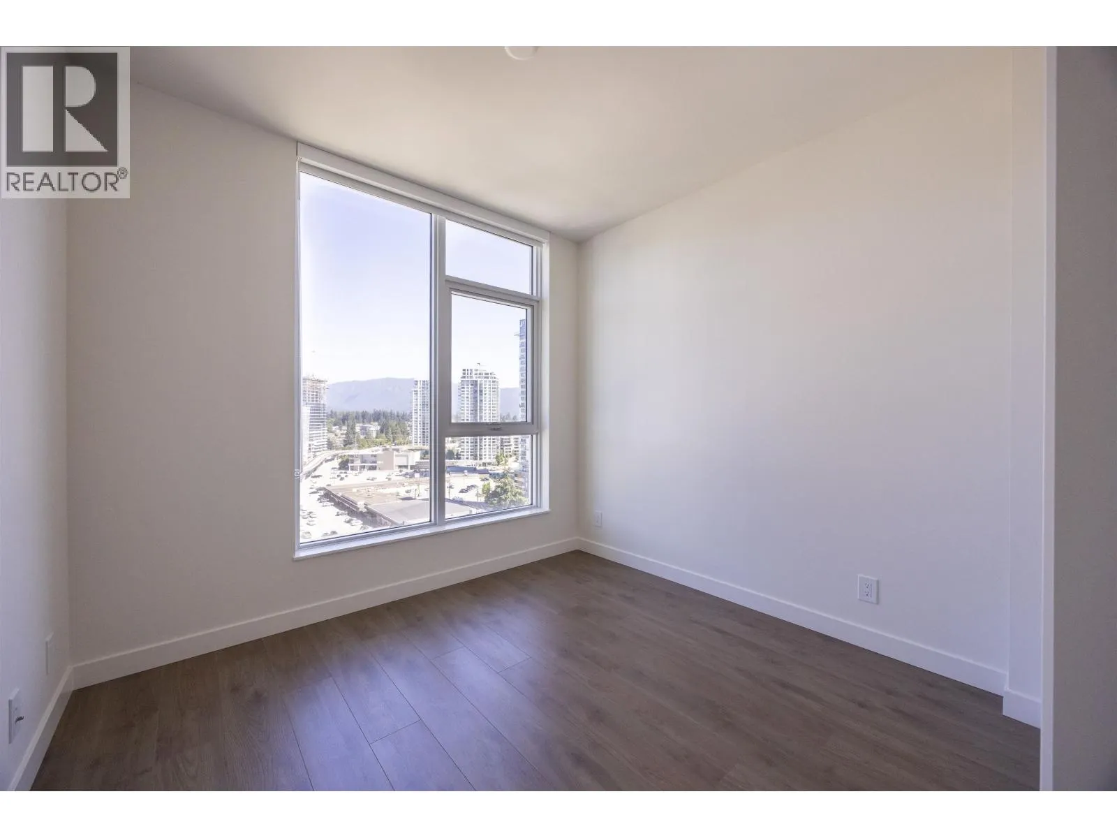 1608 537 COTTONWOOD AVENUE