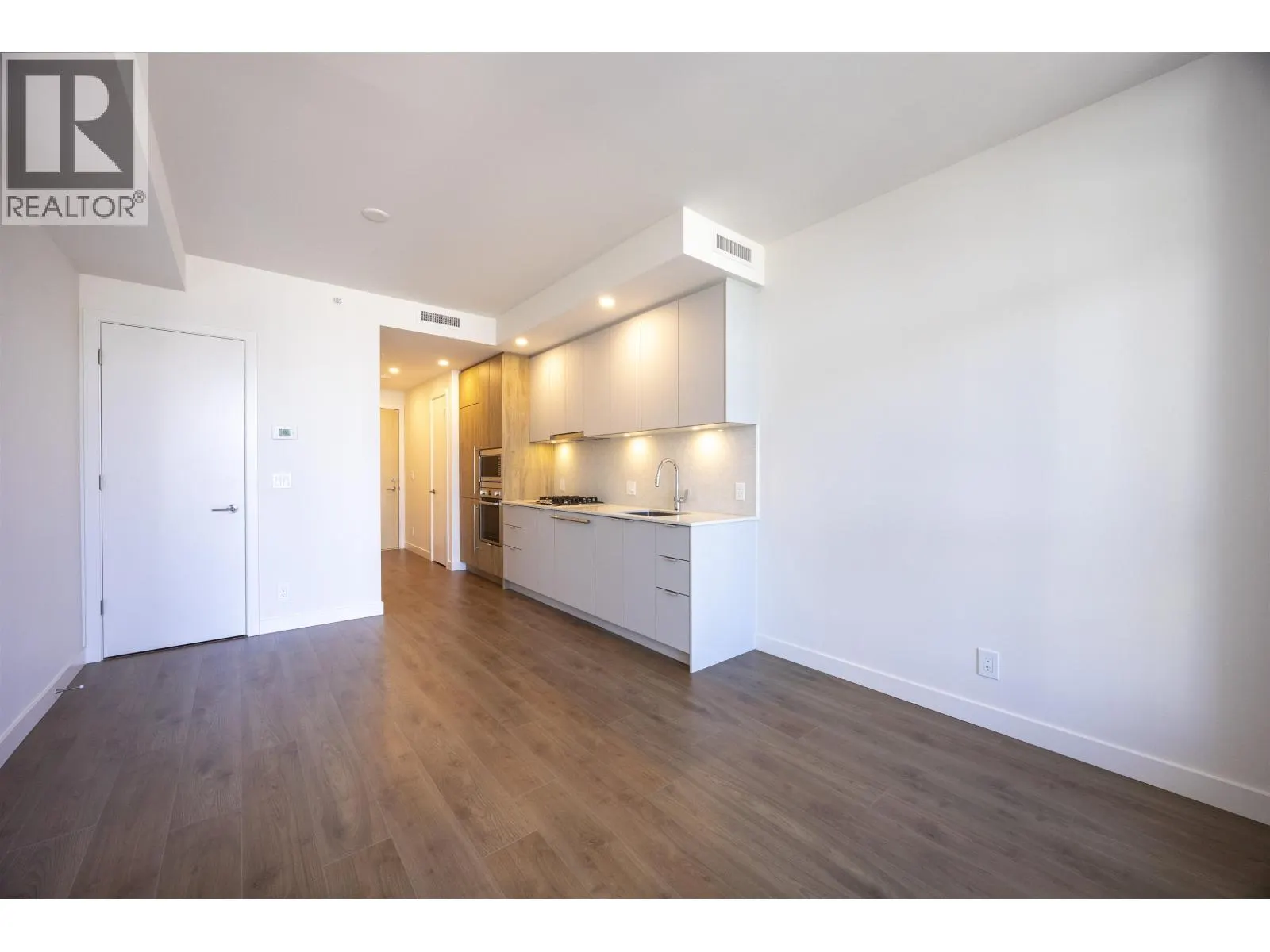 1608 537 COTTONWOOD AVENUE