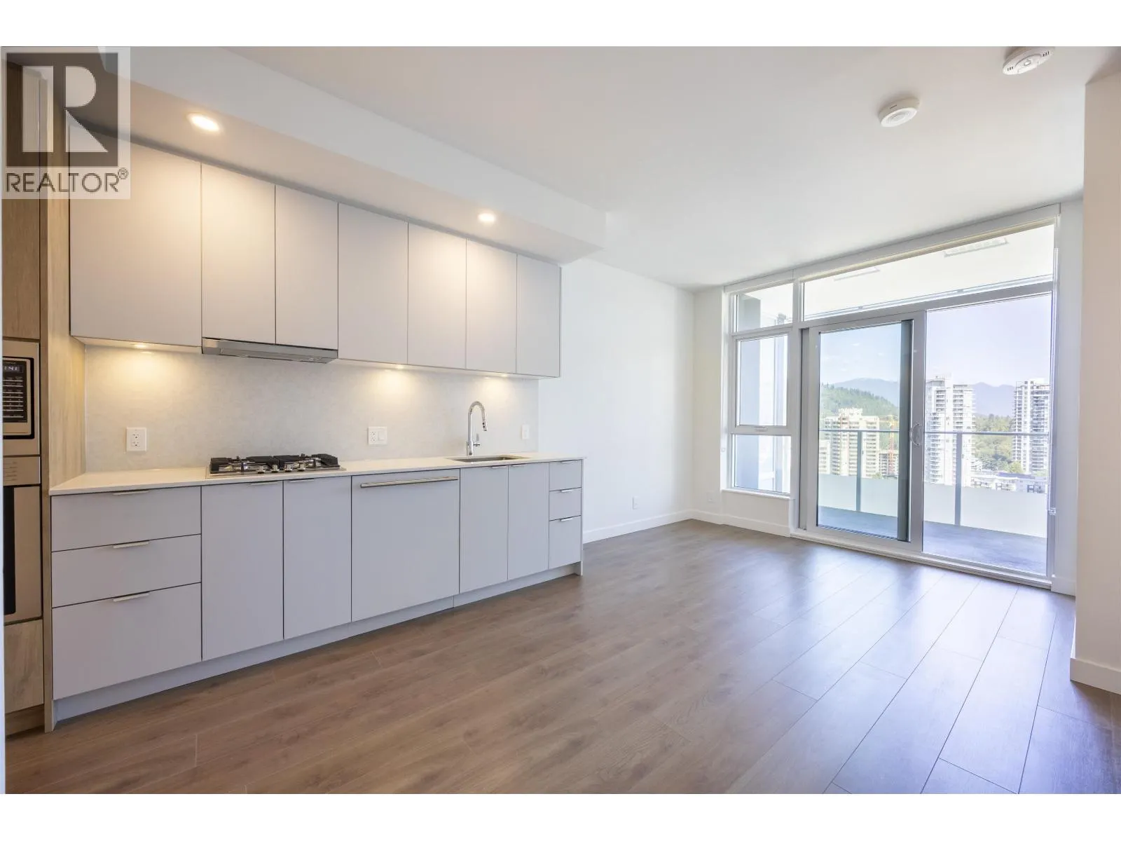 1608 537 COTTONWOOD AVENUE