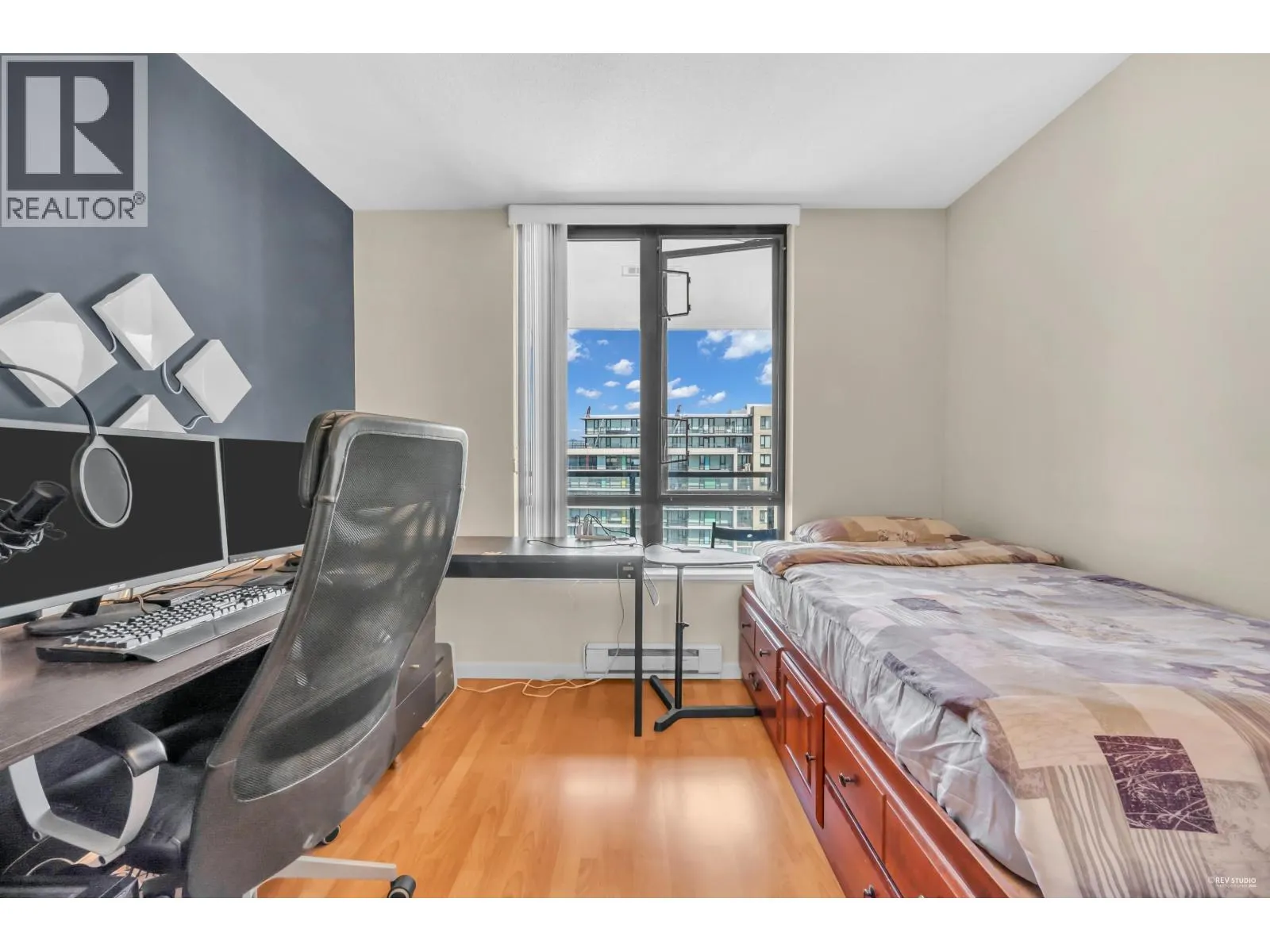 1708 7831 WESTMINSTER HIGHWAY