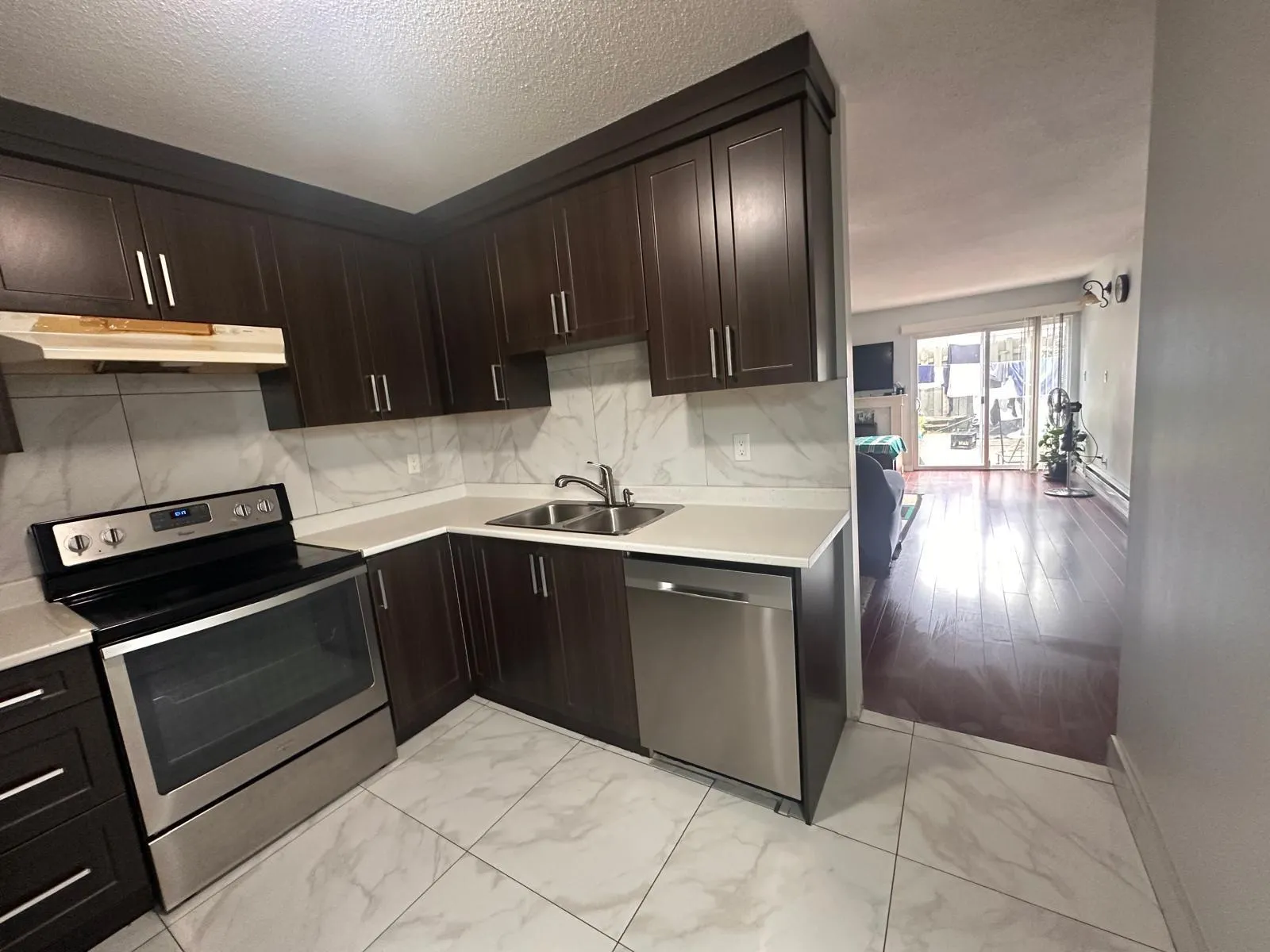 201 32550 MACLURE ROAD