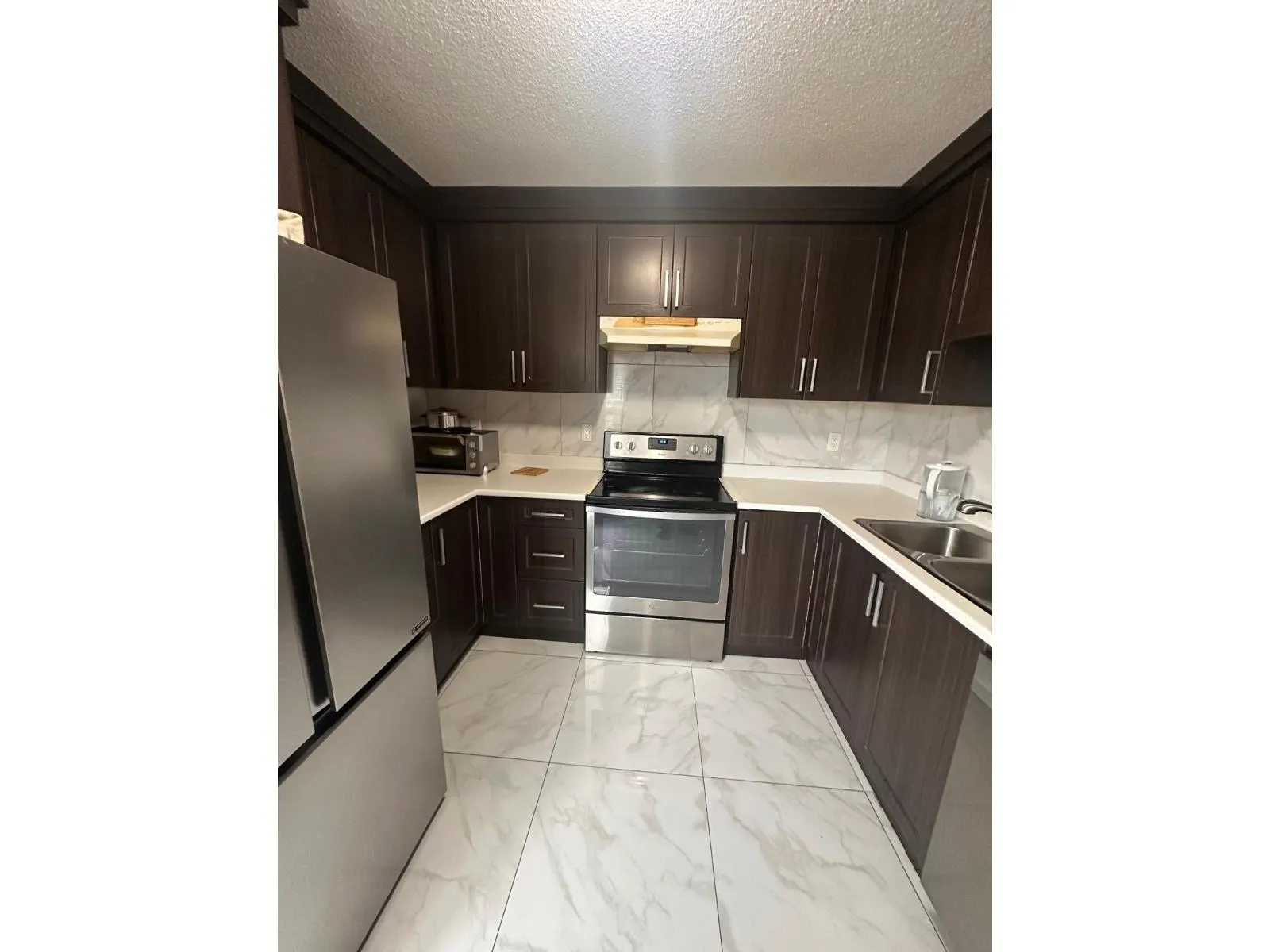 201 32550 MACLURE ROAD