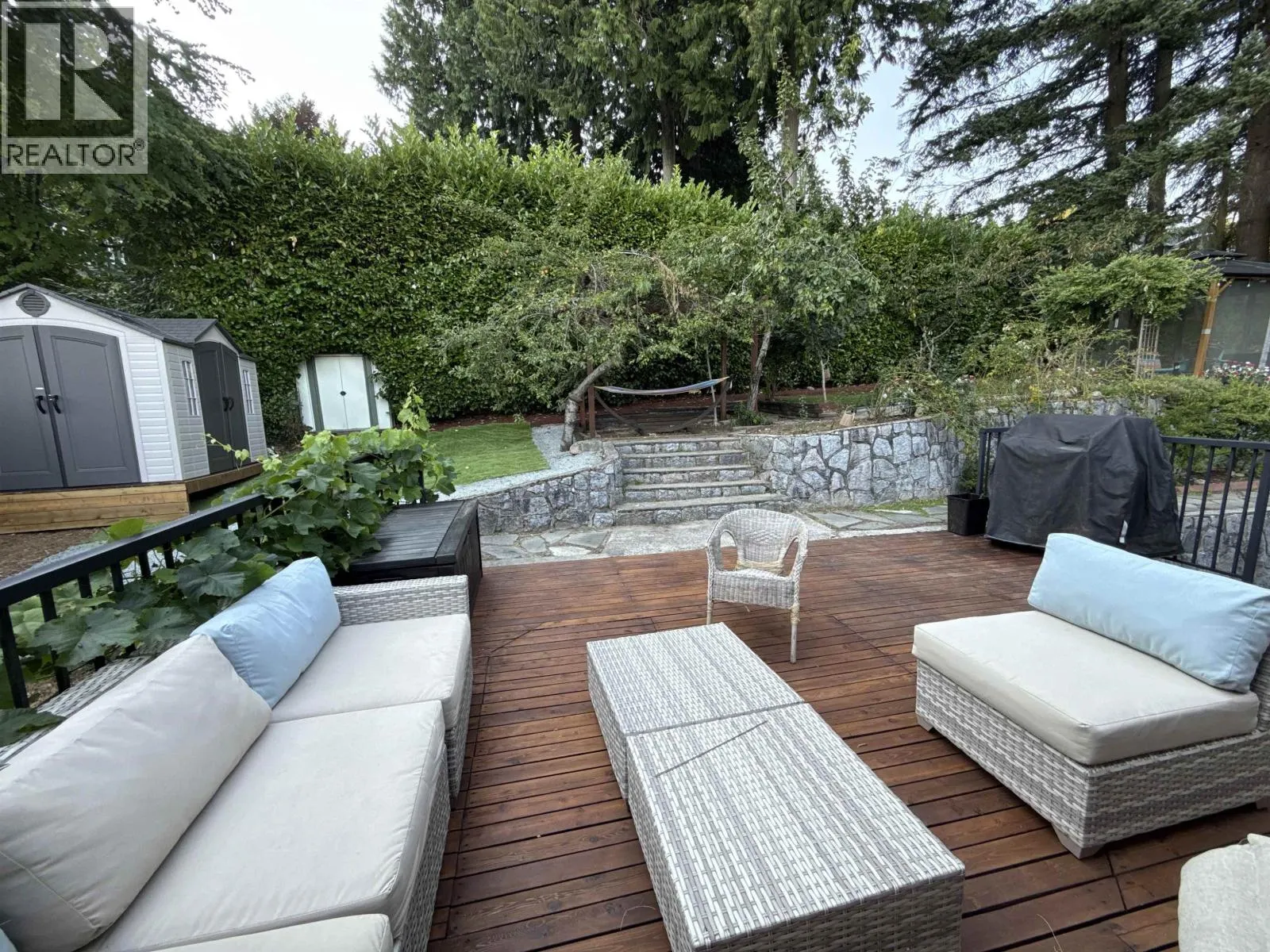 4577 MEADOWBANK CLOSE