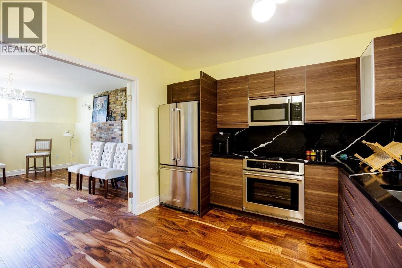 4577 MEADOWBANK CLOSE