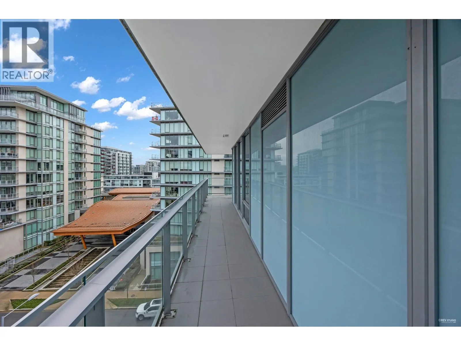 703 6611 PEARSON WAY